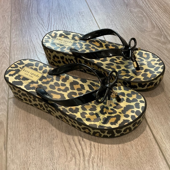 kate spade Shoes - Kate Spade Rhett Platform Animal Print Bow Flip Flop Sandal Size 8